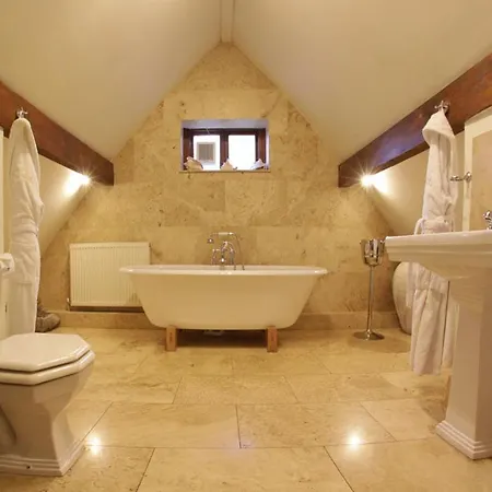 Crab Manor Hotell